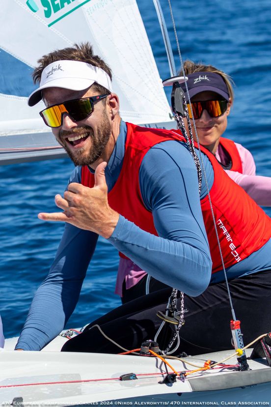 Voile <a href="/470Sailing/">470 Olympic Sailing</a> Championnat d'Europe : Camille  Lecointre et Jérémie Mion en bronze, 3è podium consécutif après le Trofeo Princess Sofia et la SOF et dernière épreuve avant les Jeux : urlz.fr/qDwy