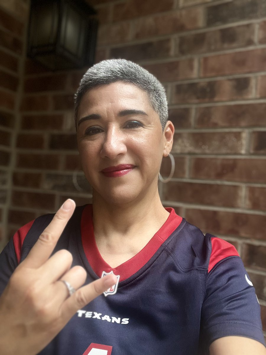 Perfect day to wear my birthday gift from my 3 awesome kids. :) Happy Mother’s Day to all the amazing moms out there! ♥️💙🤘🏼#htown4life <a href="/HoustonTexans/">Houston Texans</a>