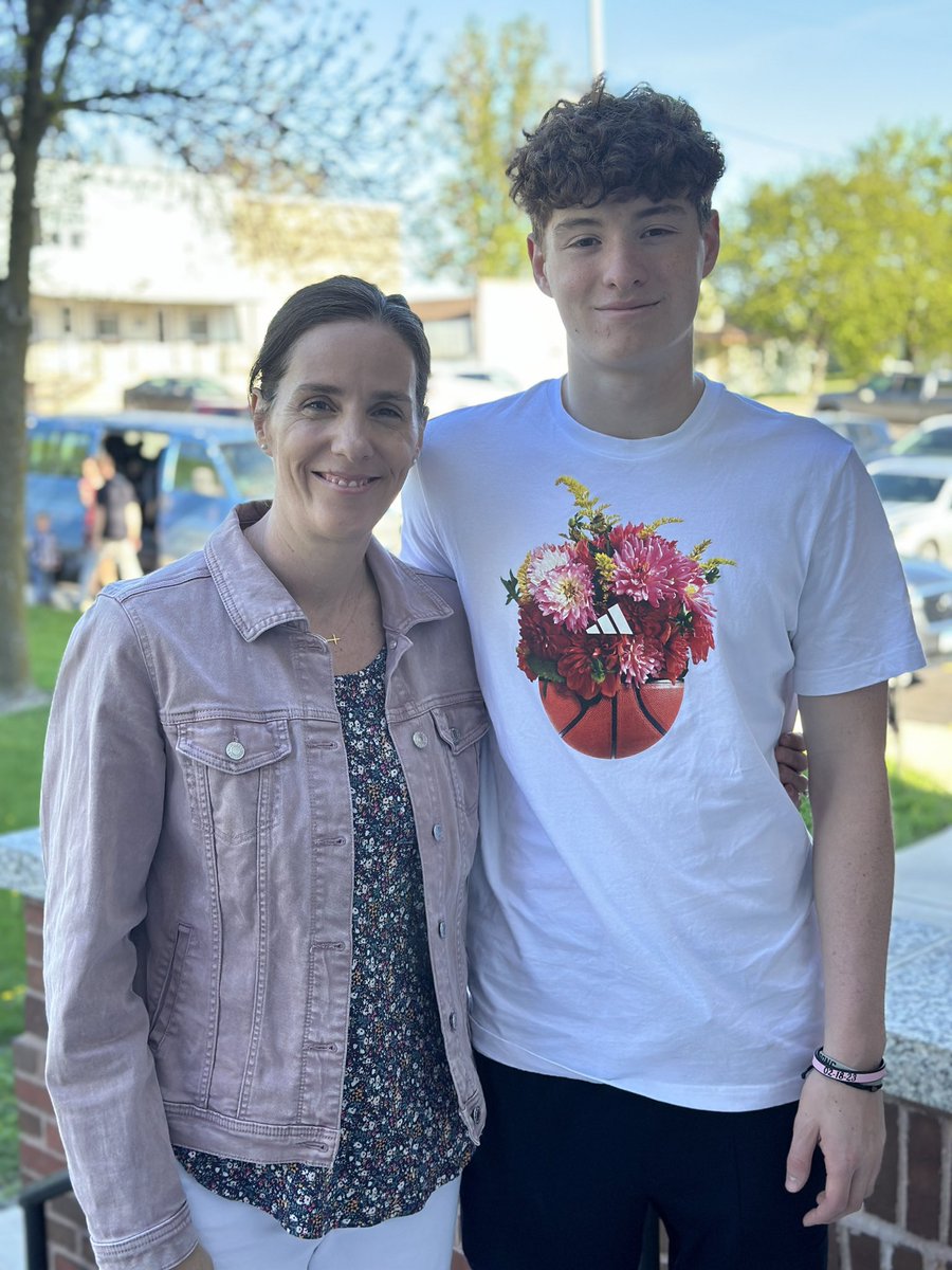 Happy Mother’s Day mom! 🙏🏼 <a href="/TinaPendergast1/">Tina Pendergast</a>
