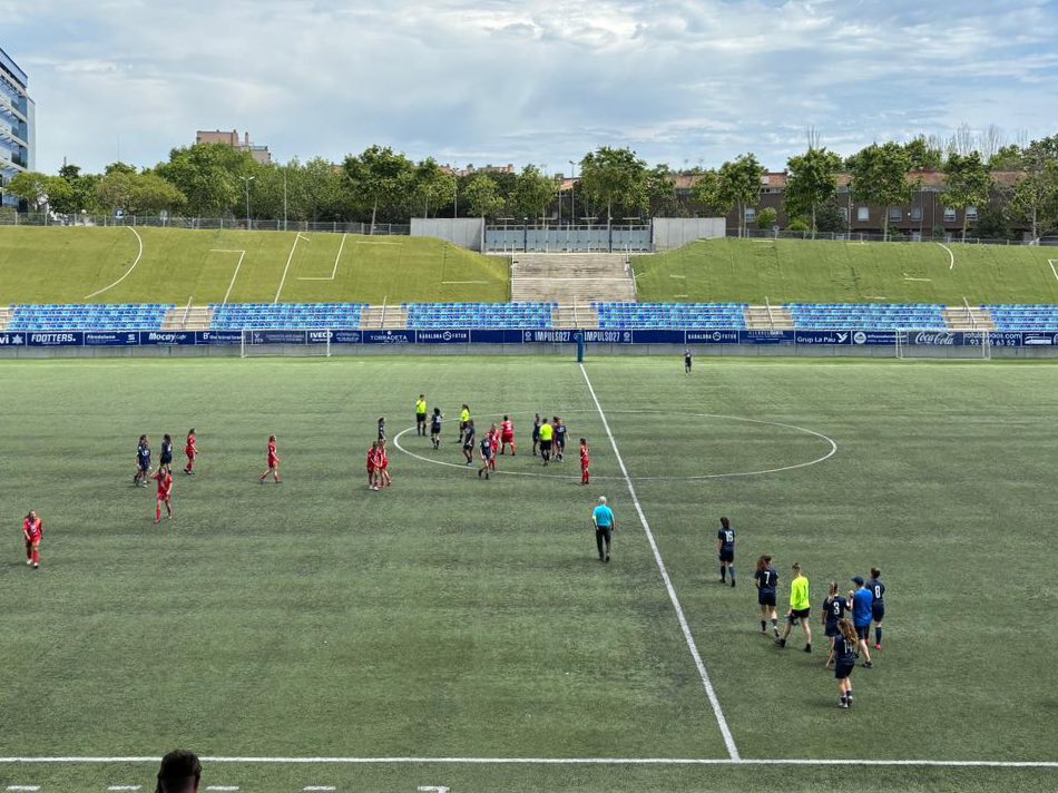 ⚽️El @ceseagullbdn tanca la lliga amb els tres punts contra el @collerensefem (1-0) i una setena posició a la classificació, amb només 5 derrotes com el líder @ue_cornella però amb 15 empats, l’equip que més ha empatat del grup 3 de 3a @rfef @bdncom #Badalona @FCF_CAT