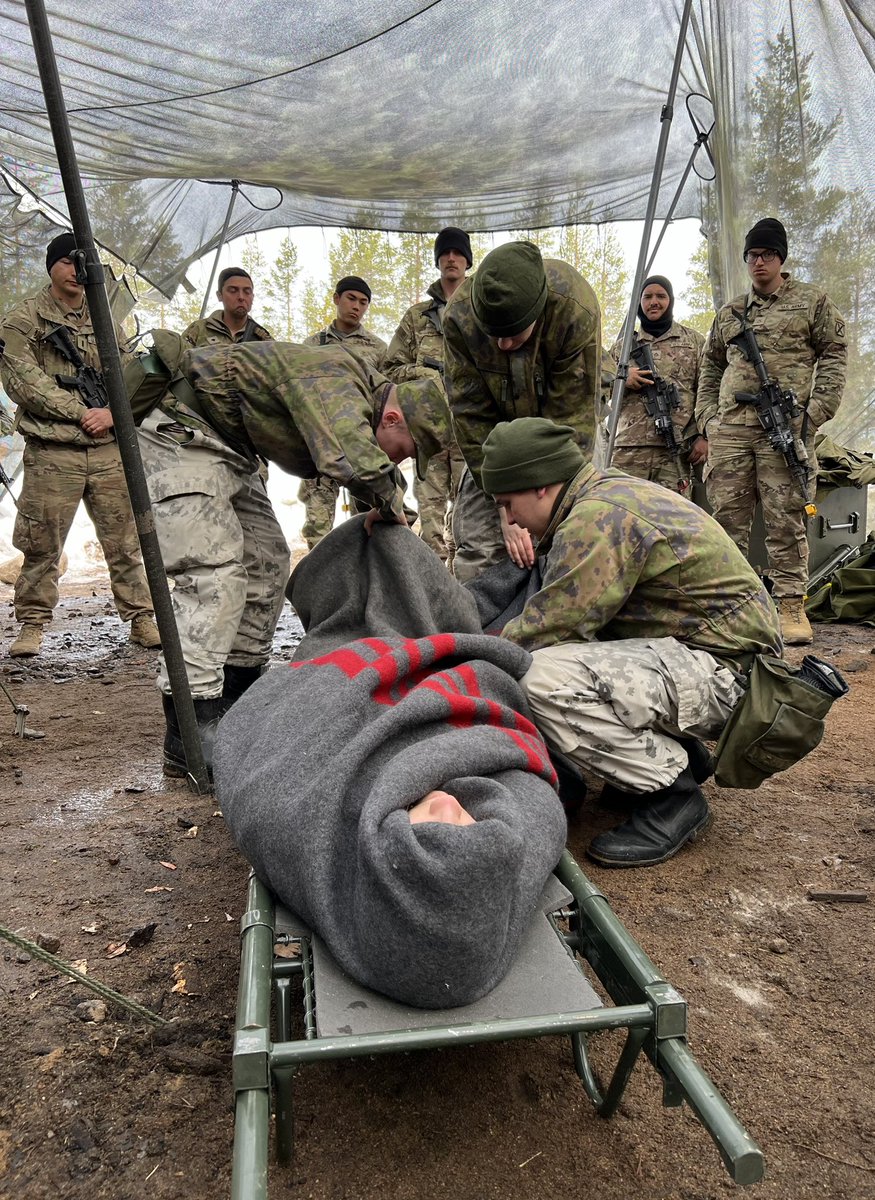 Lapland Jaeger Battalion and US @10MTNDIV troops trained medical skills together prior #NorthernForest24 exercise aimed to enhance interoperability. 🇫🇮🇺🇸
#StrongerTogether #LAPJP #JPR