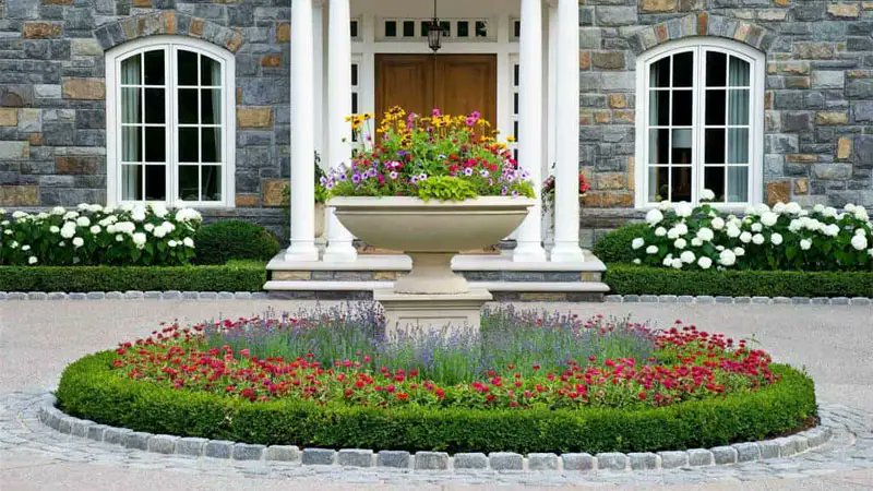 If you are designing a new house or are redesigning your current landscaping, the options can get overwhelming. Do you want something well maintained and perfectly organized or do you want to go for a more natural LocalInfoForYou.com/284487/fantast…