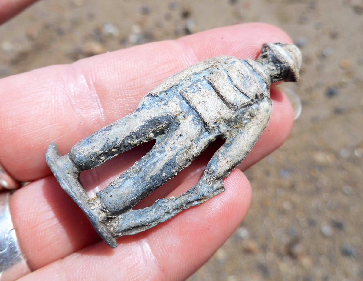 From the Archives: Another Vintage Metal Soldier!! #beachfinds #cullercoats #soldier #toys #vintage #curiosities #litterpicking