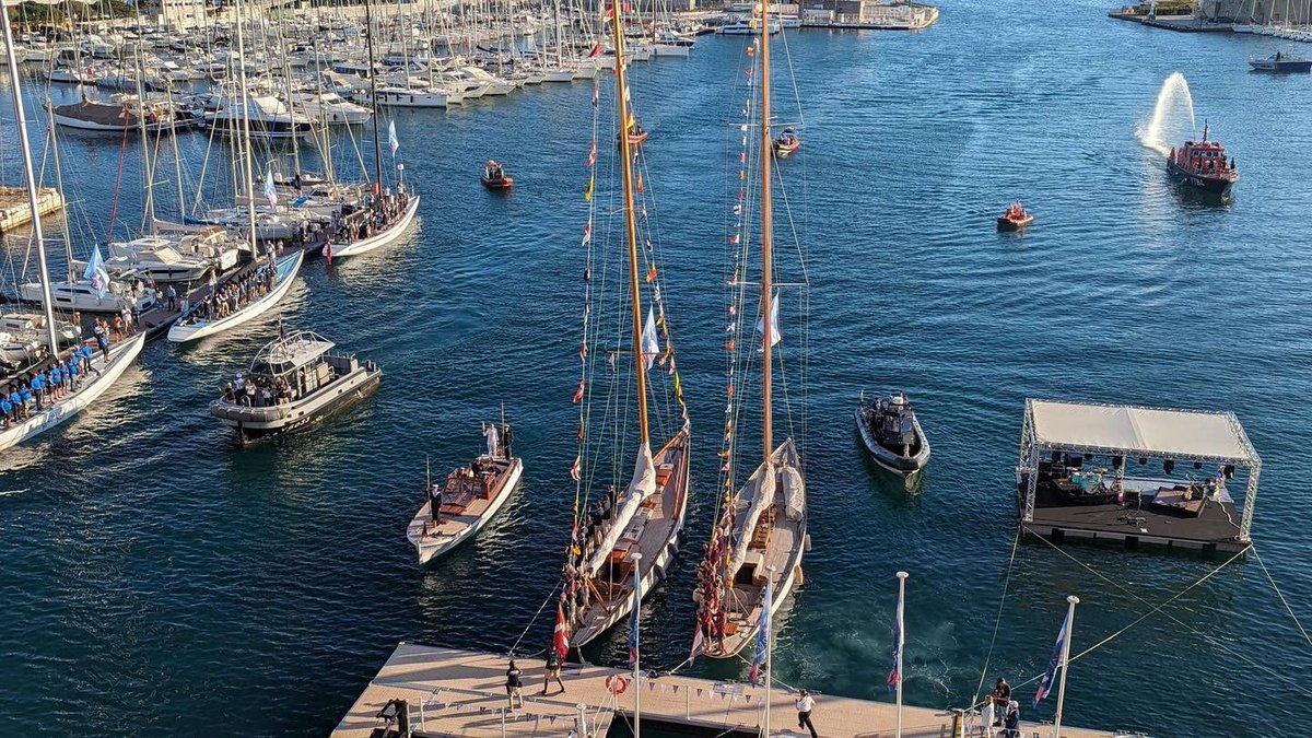 Vendredi, pendant cette journée historique aux couleurs des anneaux olympiques, notre @VilledeToulon a donné une magnifique image d’elle, l’image d’une ville belle et accueillante, une ville dynamique et à l’esprit sportif.

#Toulon a joué les jeux !