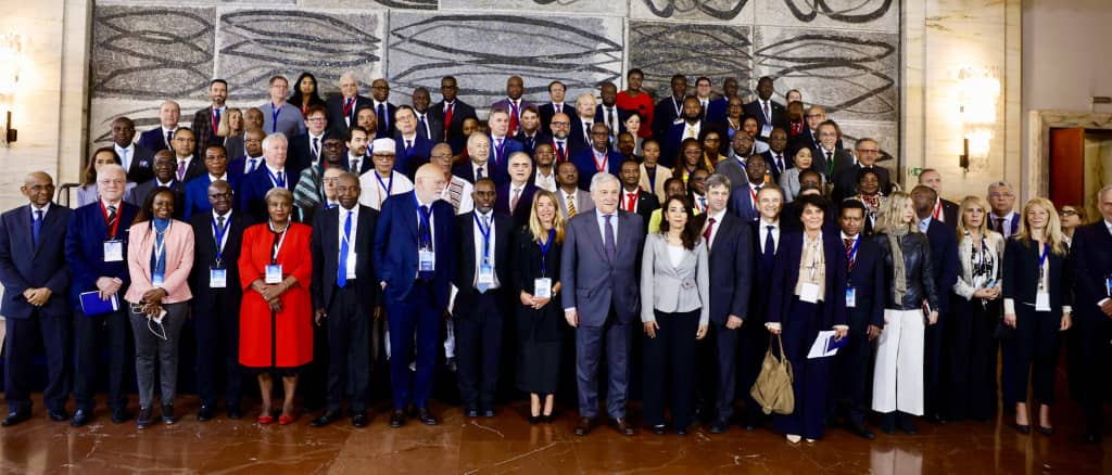 Ravi d’avoir représenté la @FECRDC au forum de dialogue entrepreneurial à Rome, initié par le Ministère des Affaires Etrangères @ItalyMFA_int, représenté par @Antonio_Tajani. Dans le cadre du #MatteiPlan, l'Italie ambitionne de différencier ses relations avec l’Afrique par une