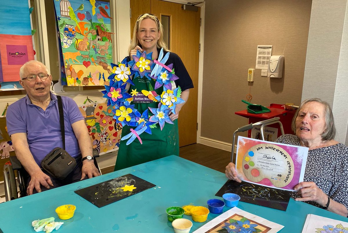 Starting our week of @Creativemojo #DementiaAction projects, homes are going to be filled with fabulous #ForgetMeNots @AveryHealthcare #KnowleGate #CareHome #Knowle #Solihull. The residents had a great morning painting with many shades of blue, purple & yellow🌸#dementiasupport