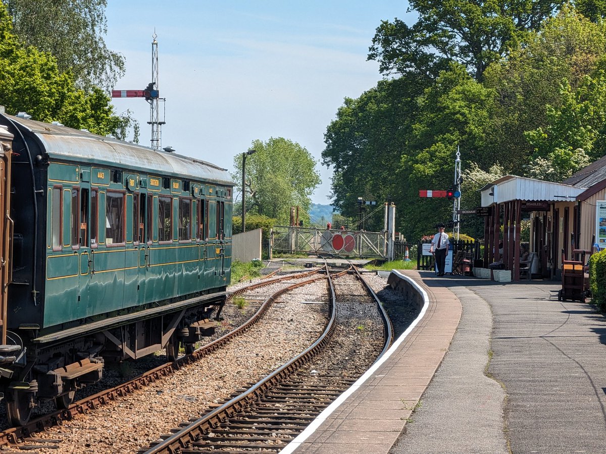 TheTransportHub's tweet image. At K&amp;amp;ESR today for the proper traction 😍😍
@KandESRailway 
#Class14
