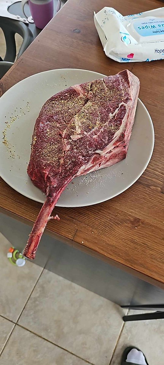 Brother invited me round for lunch
#dontmindifIdo 
#tomahawk