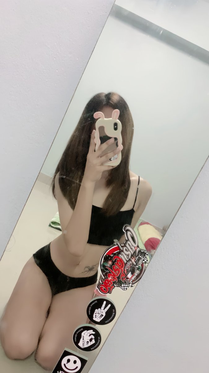 ชื่อไวน์ 🦦💦 (ทวิตจริง) tweet media
