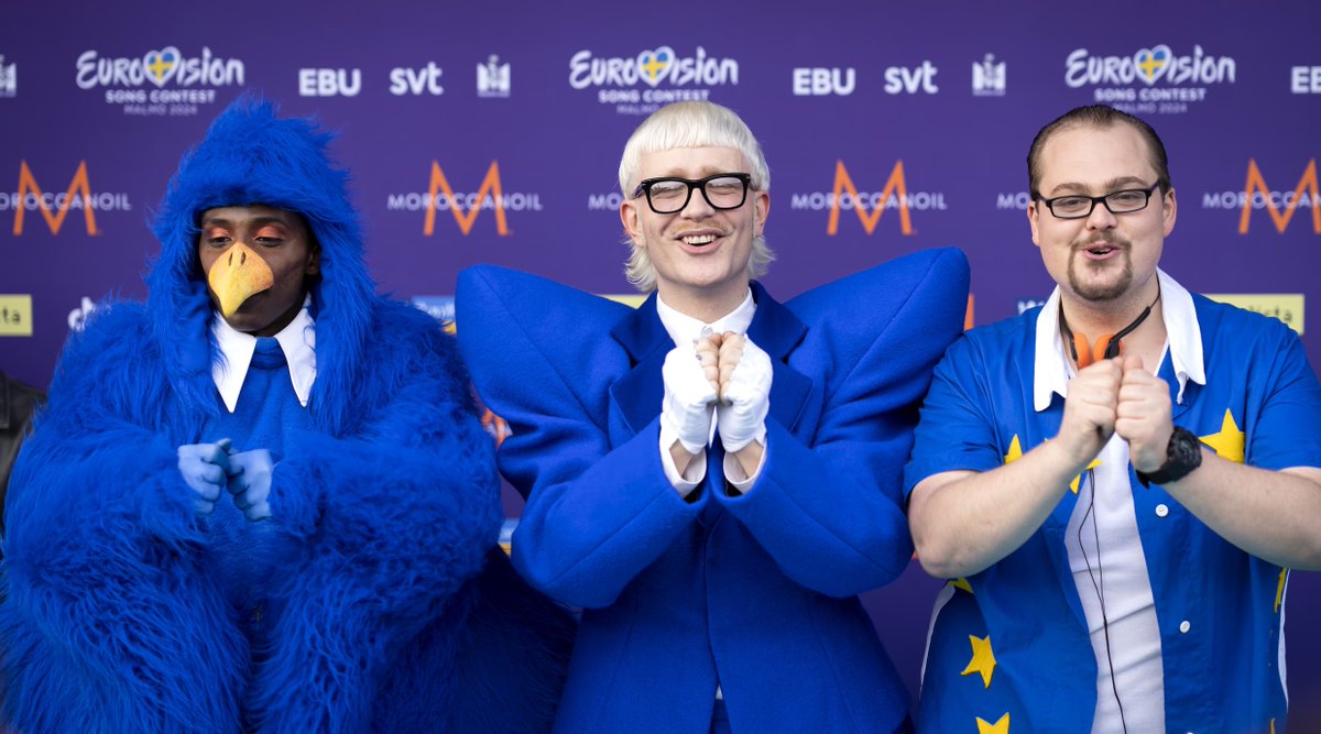 🧵

Who is Joost Klein, what did EBU do to him and why was he disqualified from competing in Eurovision 2024 for The Netherlands?

In this thread everything will be explained.

#Eurovision2024 #Europapa #joostklein

Pic: Joost Klein with his friends Appie Mussa and Stuntkabouter