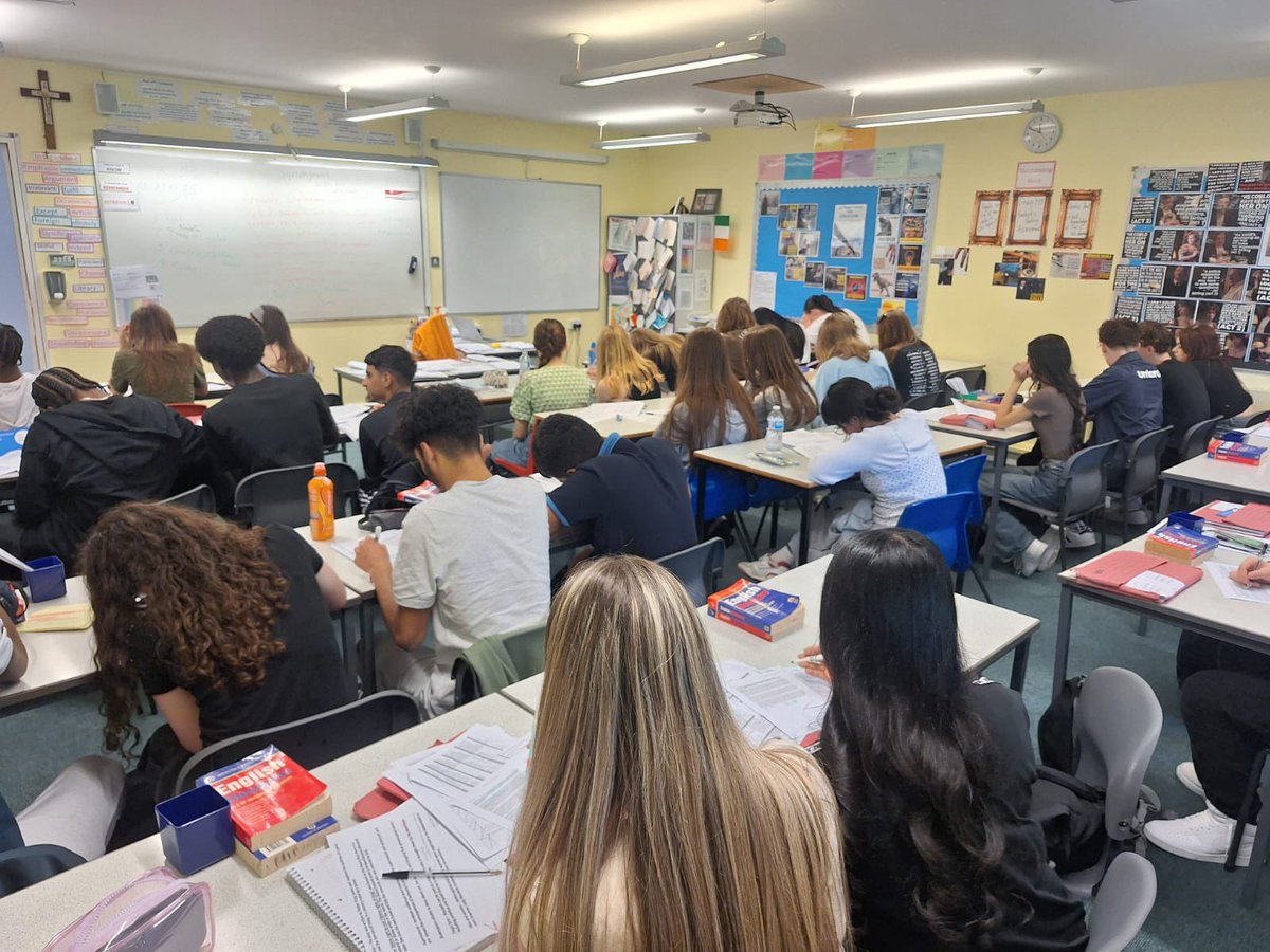 Well done to the 60+ Year 11 students who attended the GCSE English revision class today. We’re super proud of you… keep up the hard work! A big shout out to our amazing staff team for giving up their weekends to run the sessions. #inspiringheartsandminds