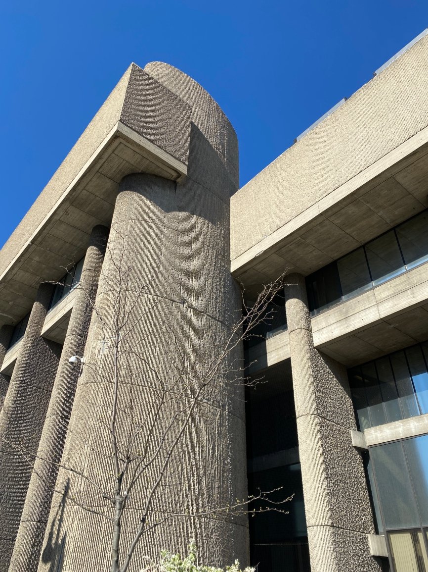 The Boston Government Services Center in Boston, Massachusetts designed by Paul Rudolph in 1962. paulrudolph.institute⁠ ⠀⁠ #architecture #brutalism #paulrudolph #건축물 #建築 #architettura #arkitektur #architectuur #pensaernïaeth #архитектура #هندسةمعمارية