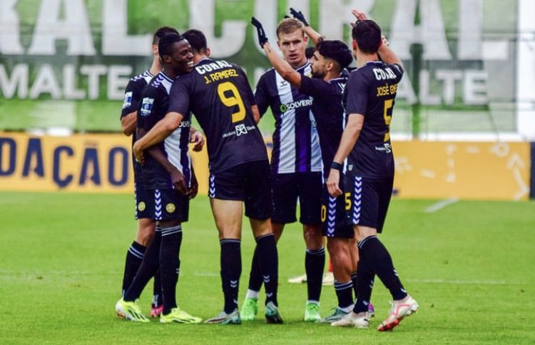 DTransferencias's tweet photo. CD Nacional está de regresso à I Liga Portuguesa. https://t.co/ZTFHGcf88k