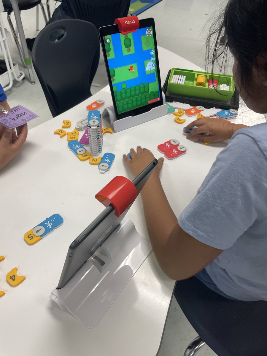 STEMtasticSTARS's tweet image. Students integrating coding and music! #codejam #codeawbie #codingduo @PlayOsmo @NISDMichael @NISDSTEMLabs