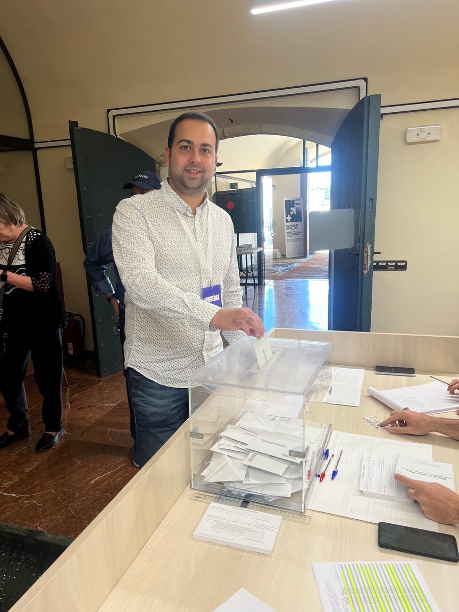 Eloi Calbet Ferran (@eloiclbt) on Twitter photo Ja he votat! Avui, ni un vot a casa! 🗳️ 💙 Pel retorn del president <a href="/KRLS/">krls.eth / Carles Puigdemont</a> amb l’equip de la <a href="/mncsls/">Mònica Sales 🎗</a> #12M #PresidentPuigdemont Ja he votat! Avui, ni un vot a casa! 🗳️ 💙 Pel retorn del president <a href="/KRLS/">krls.eth / Carles Puigdemont</a> amb l’equip de la <a href="/mncsls/">Mònica Sales 🎗</a> #12M #PresidentPuigdemont