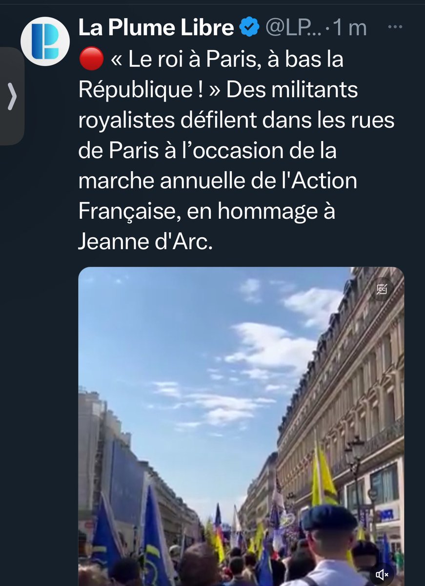 Donc hier les fascistes défilaient dans nos rues contre la Démocratie, aujourd’hui se sont les royalistes contre la République, mais le danger sur lequel se concentrent toutes les haines, menaces, sanctions, insultes, et intimidations sont les gens qui défilent pour la Paix…