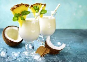 Virgin piña colada (sans alcool) #different_recipes #frenchfood #food #foodporn #instafood #foodie #france #foodstagram #yummy #paris #foodphotography #foodlover #restaurant #french #delicious #homemade #recipe #recipes #FeteDesMeres #MothersDay #mothersday2024