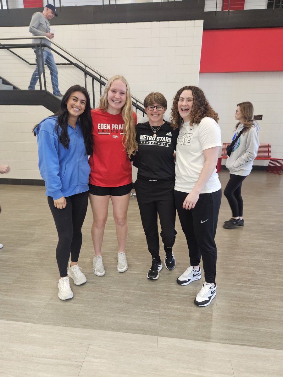 EPHS Girls Basketball (@epgirlshoops) on Twitter photo Coach Ellen loved seeing 3 of ep's best in town this weekend! <a href="/myramoorjani/">Myra Moorjani</a> <a href="/kyliebamlett/">kylie bamlett</a> <a href="/Ebwieseaolcom1/">Ebwiese@aol.com</a> <a href="/molly_lenz3/">Molly Lenz</a> Coach Ellen loved seeing 3 of ep's best in town this weekend! <a href="/myramoorjani/">Myra Moorjani</a> <a href="/kyliebamlett/">kylie bamlett</a> <a href="/Ebwieseaolcom1/">Ebwiese@aol.com</a> <a href="/molly_lenz3/">Molly Lenz</a>