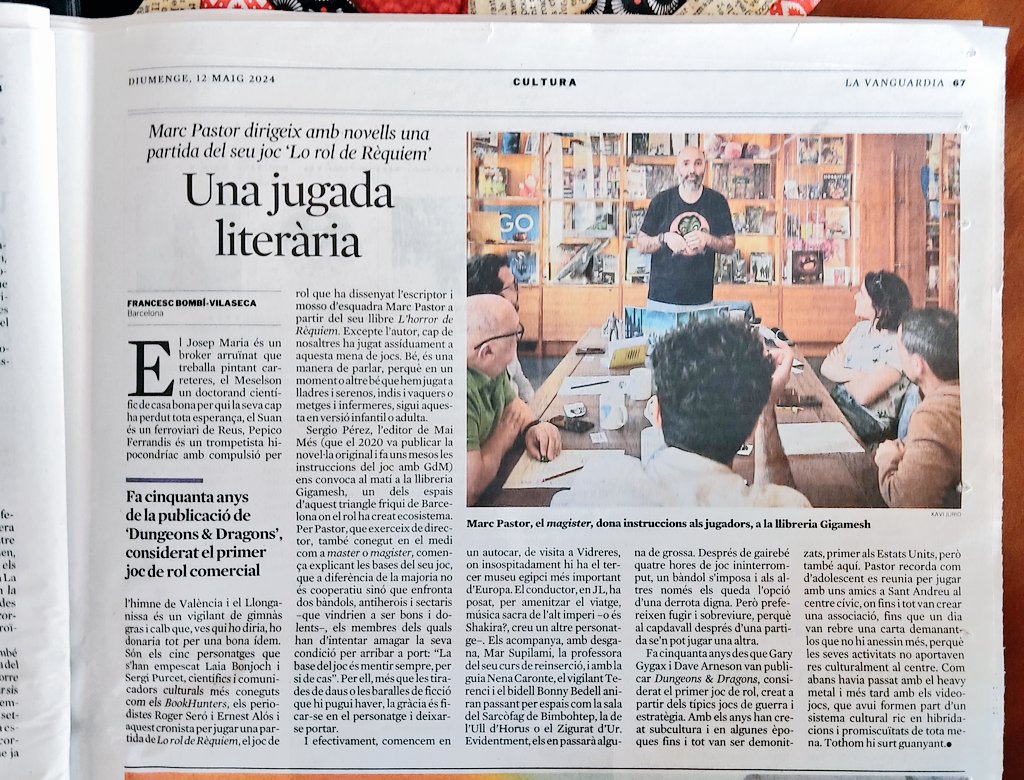 Avui, a @LaVanguardia, en @fbombi ens parla de la partida que va jugar ahir a «Lo Rol de Rèquiem», d'en @DoctorMoriarty! ⬇️⬇️⬇️ lavanguardia.com/cultura/202405…