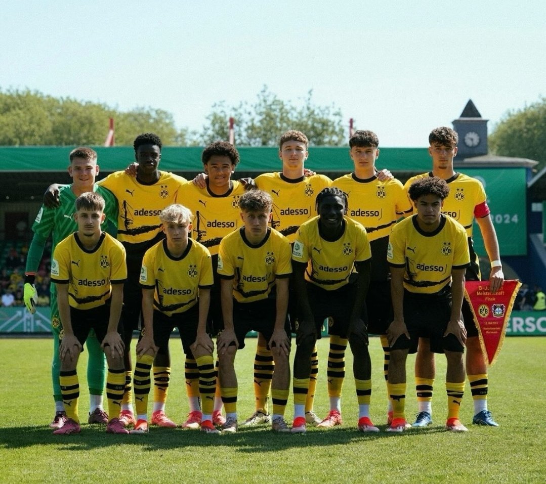 🏆 After a late equaliser in the 90+7 minute and the winning goal in extra time in the 121' minute, Borussia Dortmund U17 have won the german championship vs. Bayer Leverkusen! #BVB