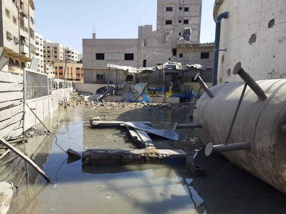 Israeli bombing targeted water installations and tanks in Tal al Hawa neighbourhood of #Gaza_City!