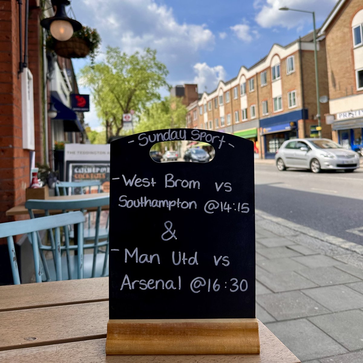 Here are your Sunday sports fixtures . . . 

Don’t miss out on the last few games of the season, watch them with a delicious Sunday roast!

#sundaysport #familyfriendlysportspub #premierleague #sundayfootball #teddington #highstreet #london