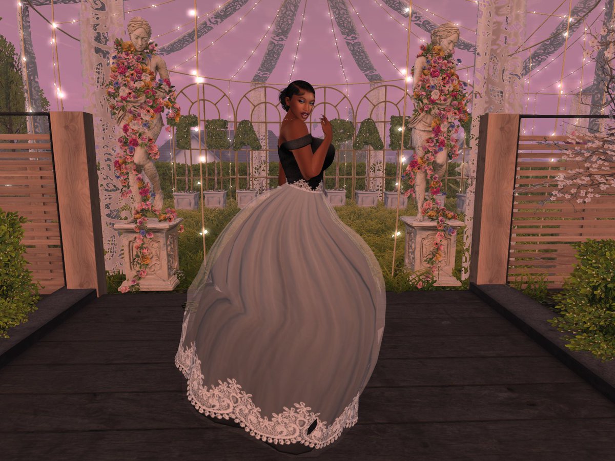 TheLunaGalaxy's tweet photo. What a beautiful event with the StoryvilleRP community. High tea and everyone was stunning. 

#secondlife #secondliferp #secondliferoleplay https://t.co/dC6l4wAoi6