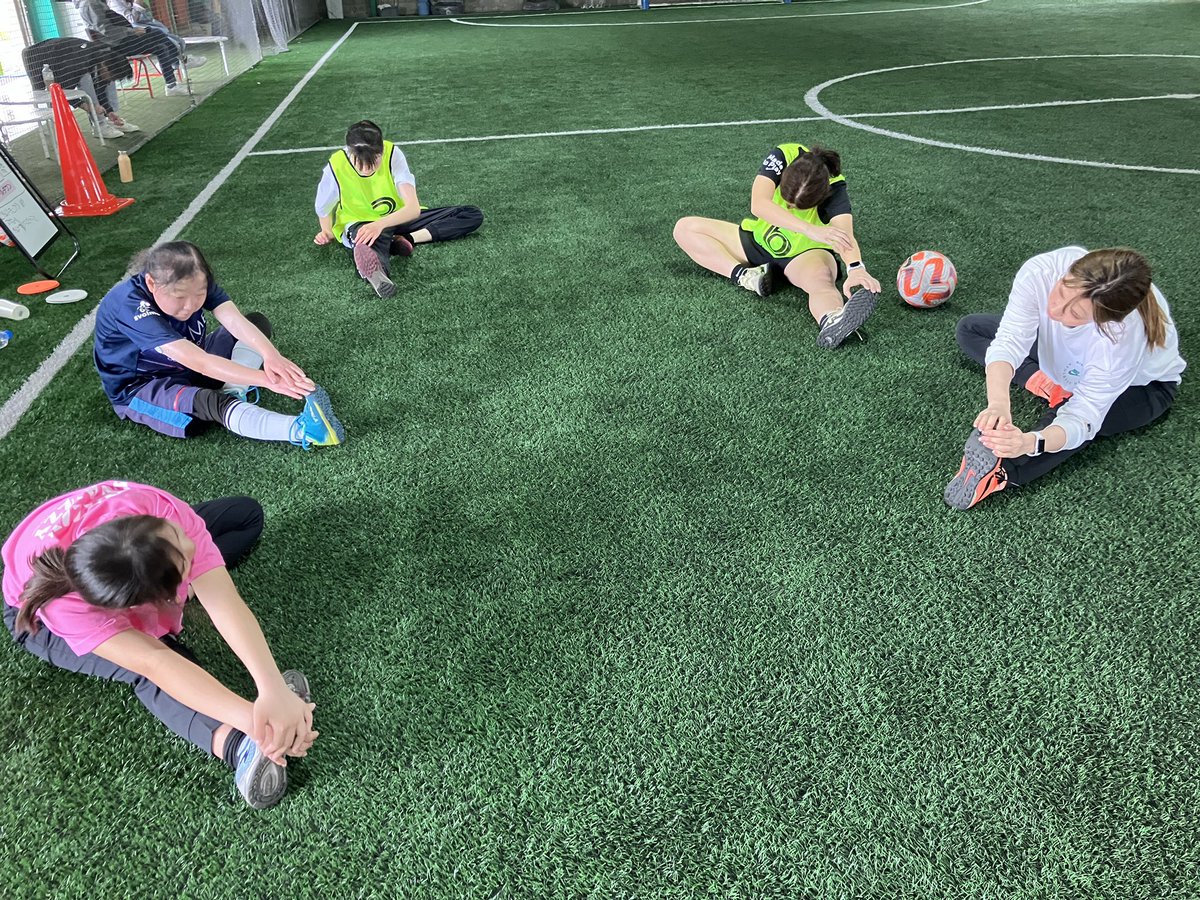 SCPJapan1's tweet photo. 知的障がい者サッカー女子チーム活動@千葉⚽️
本日は「ガンズフットサルコート松戸」にて90分トレーニング&チームミーティングを実施しました!✨
選手全員集合しての初めての活動🌈✨✨
⏬まだまだメンバー募集中📣
https://t.co/UeVlH9OoX4
#知的障がい者サッカー
#女子チーム
#千葉
#scpjapan https://t.co/utXoRVD8IS