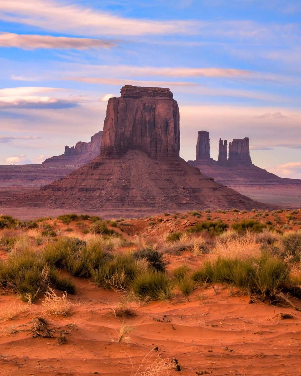 Monument Valley 🌵🌞

📸 @roy.coffee83

#monumentvalley #arizonaisgorgous #explorearizona #hikeaz #arizona_landscapes #visitarizona #ig_arizona #see_arizona #arizonaphotographer #weroamarizona #azfamily #arizonaadventures #arizonasky  #monumentvalleynavajotribalpark