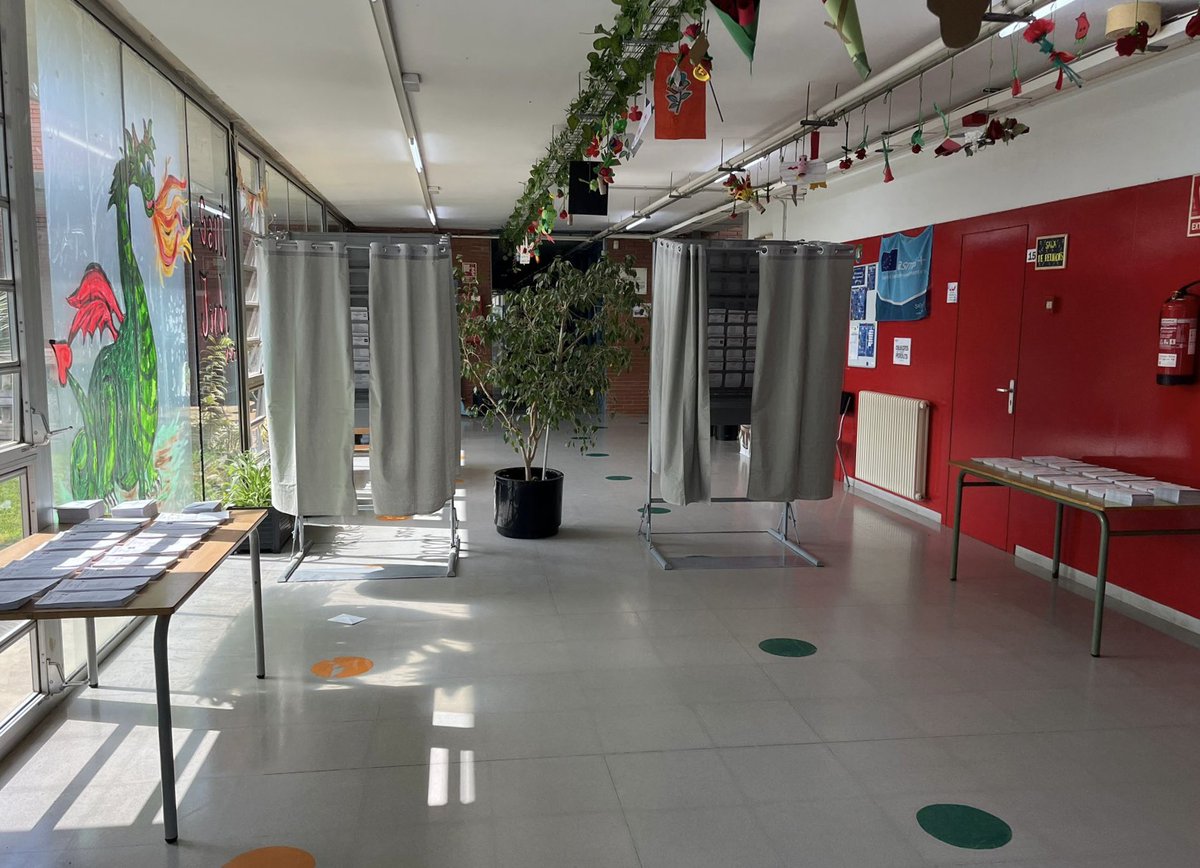 #SomdelMorell

🗳️ Augment de la participació al Morell respecte a les eleccions del passat 2021. El 26,41% (+0,72) dels morellencs i morellenques, un total de 718, ja han votat. La jornada ha transcorregut amb total normalitat als dos col•legis electoral.