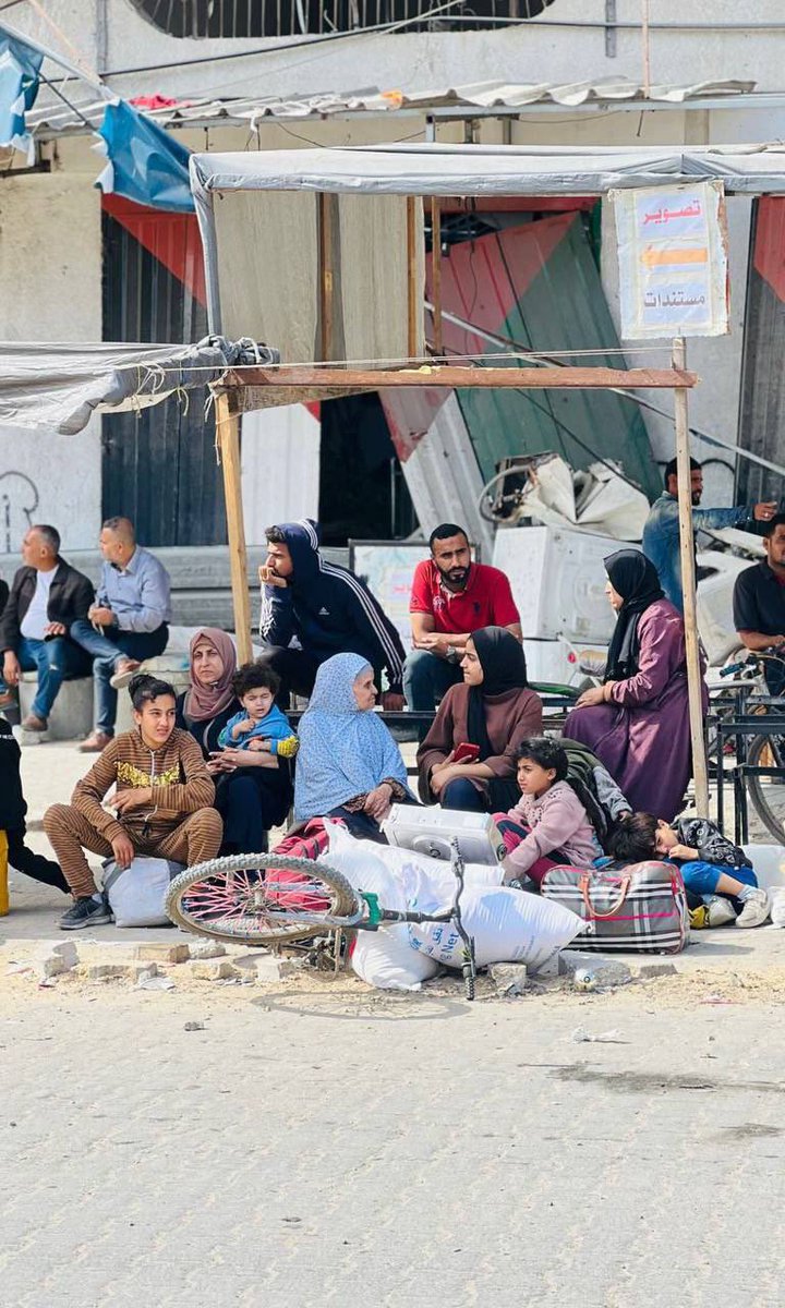 Homeless families are forced to stay on sidewalks and streets in Jabalia refugee camp due to ongoing Israeli aggression and subsequent displacement.