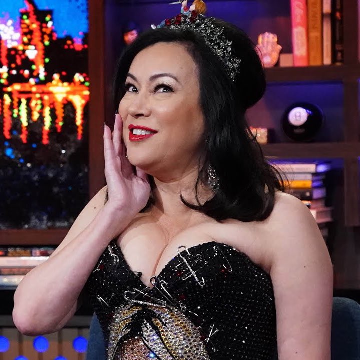 This is not a drill! Jennifer Tilly is joining #RHOBH as an official friend!!!!! 💎