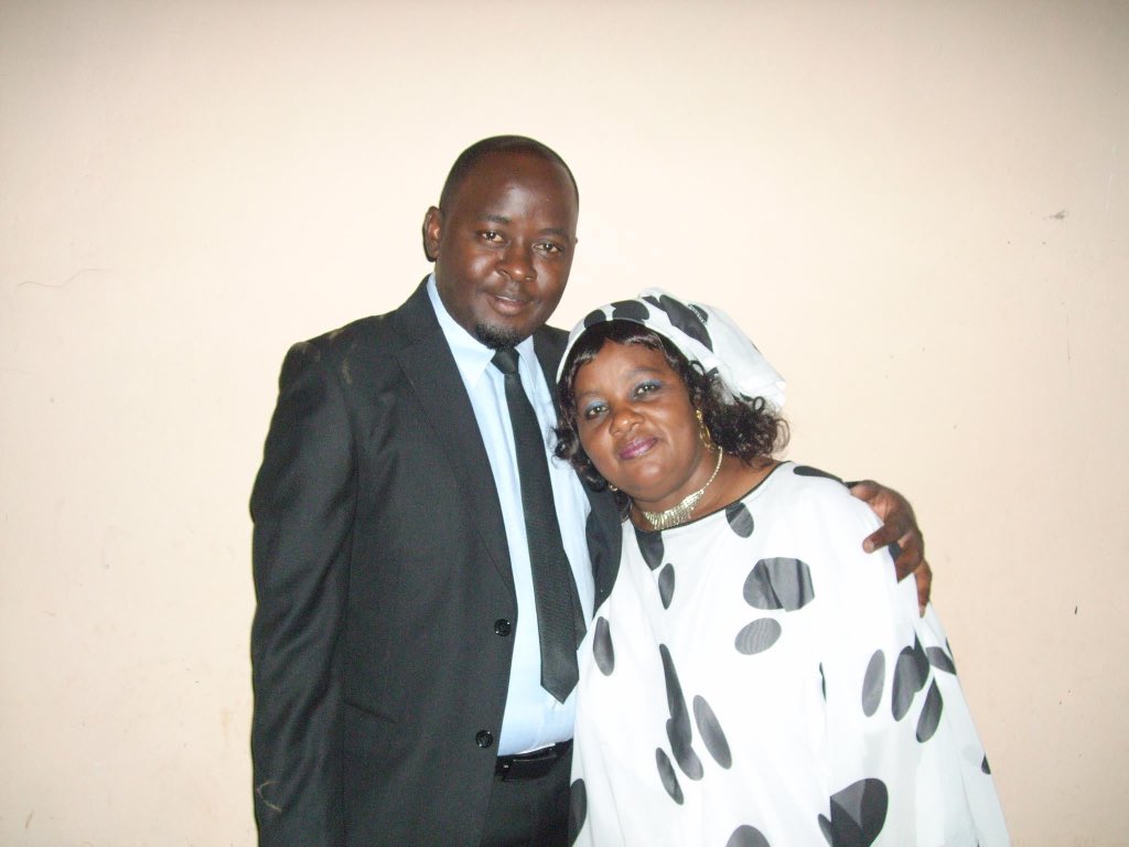 Hawa hapa malkia wangu wa nguvu . Mungu awatunze saana . Happy mother's Day  2024 🙏🏾