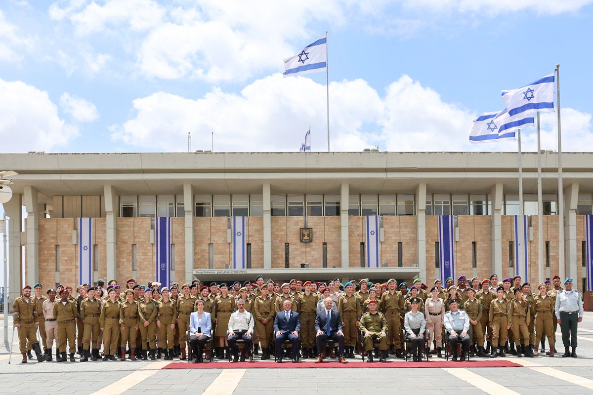 Speaker of the Knesset MK Ohana hosts 120 outstanding IDF soldiers: “Some have called you the TikTok and Instagram generation, but you are a generation of heroism' main.knesset.gov.il/EN/News/PressR…