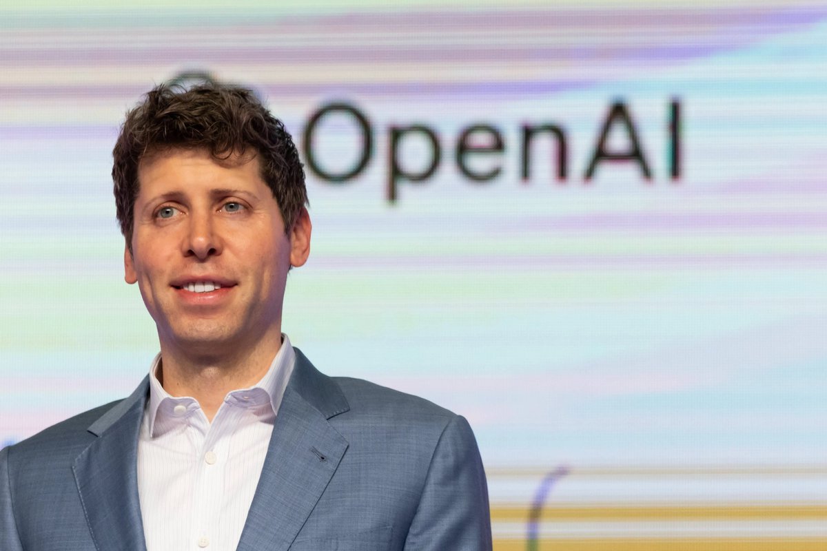 OpenAI CEO'su Sam Altman gelecek hakkında:

“Yakın gelecekte para birimi olmayacak, evrensel temel gelir olmayacak. Bunun yerine herkes GPT-7'nin işlem gücünün birazına sahip olacak ve bunu istediği şeyle takas edebilecek.'