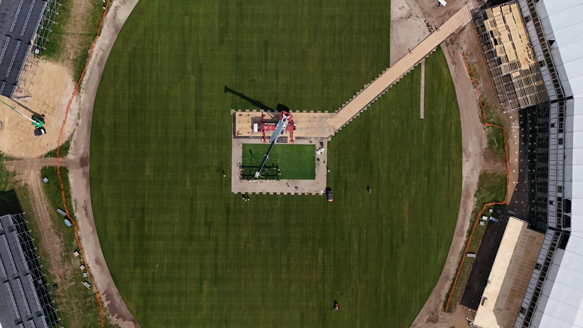 ICC's tweet photo. The stunning Nassau County International Cricket Stadium in New York 🤩

More on its completion ➡️ https://t.co/yh6KyBkuU7

#T20WorldCup https://t.co/83oYuDLxTT