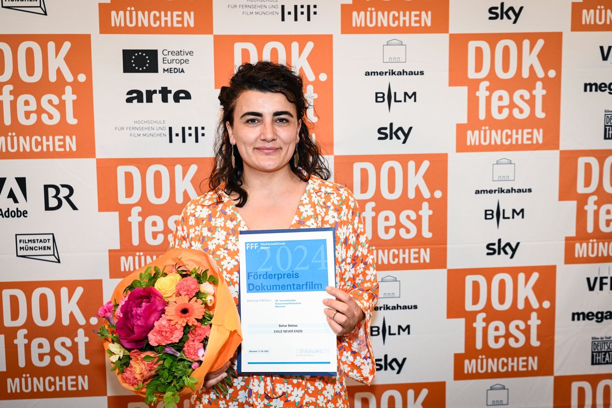 The FFF Talent Award Documentary Film goes to EXILE NEVER ENDS by Bahar Bektaş! The award is sponsored by Film Fernseh Fonds Bayern, endowed with 5,000 euros. Nominations are open for feature films by up-and-coming directors that were produced in Bavaria.