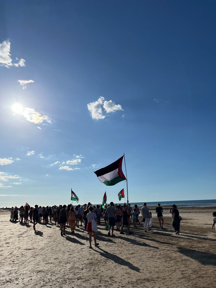 From Darwin’s beaches to Gaza’s: Free Palestine #FreePalestine #CeasefireNOW