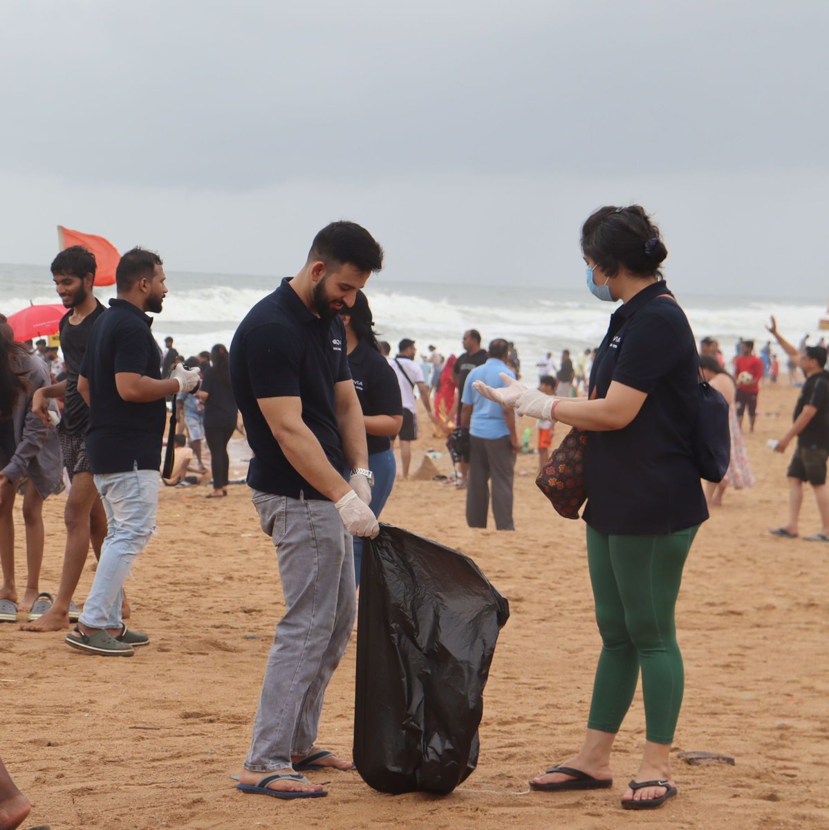 From coastlines to cleanlines. Join the movement! 🌊 #BeachCleanUp' 
.
.
Follow us at @ihelp_clean_goa for more updates.
.
#swachhbharat #ihelpcleangoa #cleanlinessdrive #ihelpfoundationgoa #goa #india