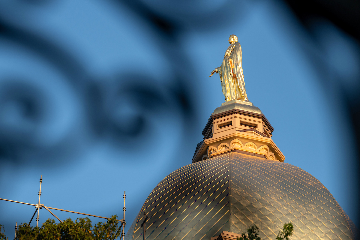 Tender, strong and true 💖 Our mother, Mary, watches over us all atop the Dome. We're wishing a happy Mother's Day to all the moms and mother figures in the Notre Dame family!