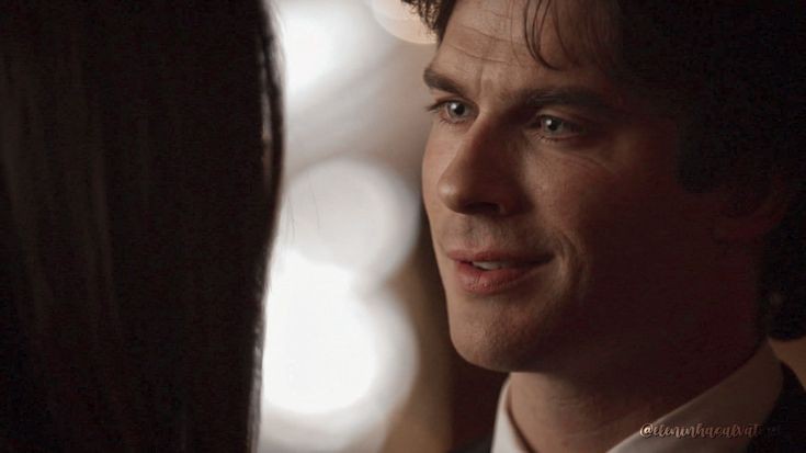 Damon Salvatore é o melhor personagem masculino de tvd, você pode não gostar dele, mas é impossível negar a evolução!