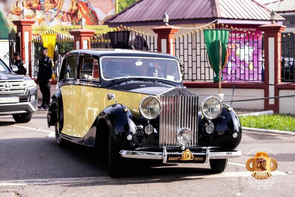 The Same Car used by Otumfour Nana Sir Osei Agyemang Prempeh in 1935, is still in service today

This is how Asantes Protect items which are an integral part of our Rich History