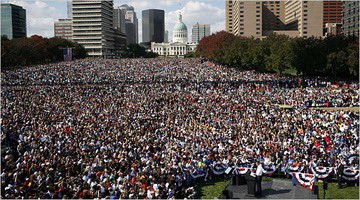 @acnewsitics This is what 100k looks like

Approx 100,000 people showed up in St Louis for a Obama speech in Oct 2008 

They also stayed… didn’t start leaving after an hour 

#MOG8
