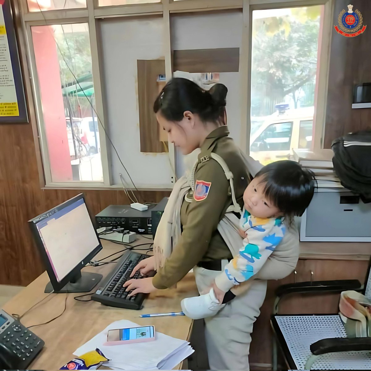 Today, Ockar decided to give company to his mother at work. #mothersday2024