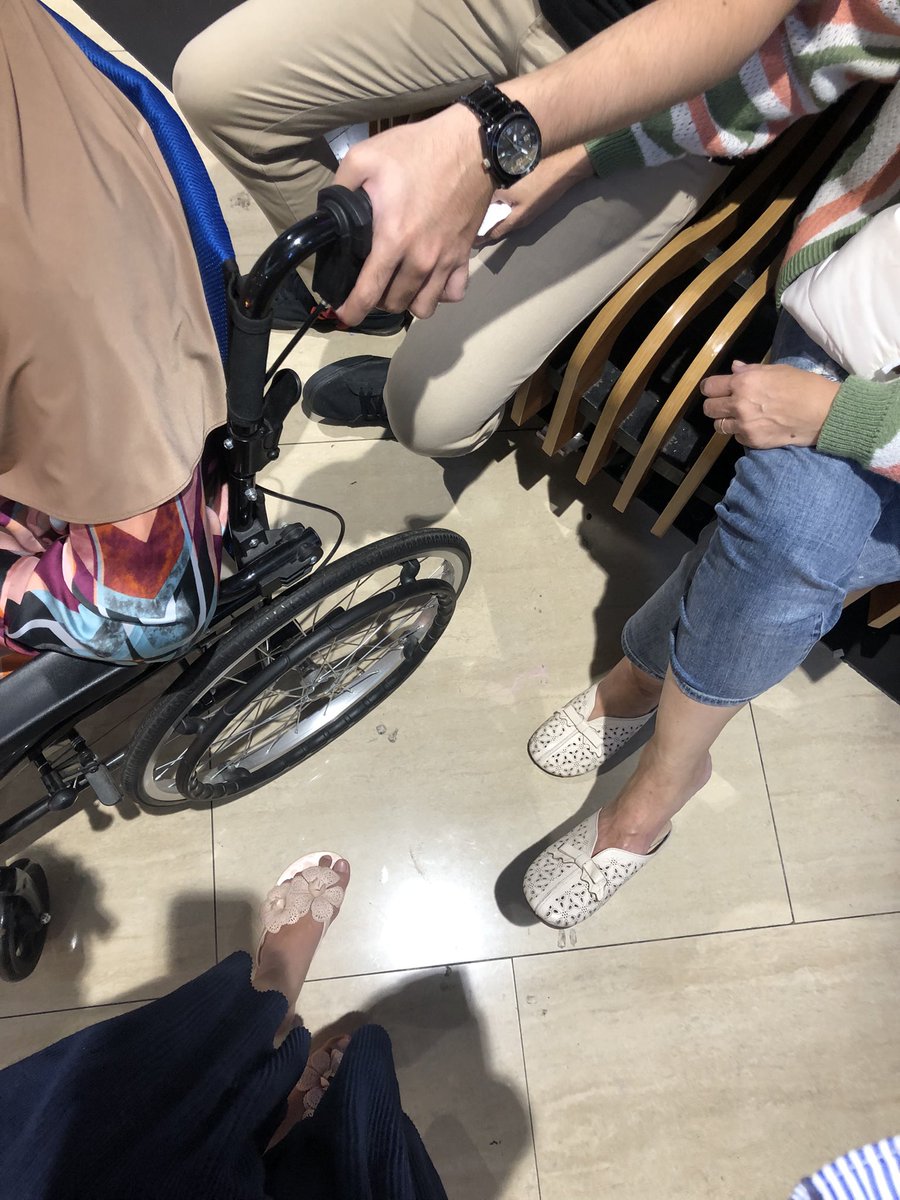 Sofienp2's tweet photo. pecapain orang kan beda-beda ya, ini alhamdulillah satu kecapain aku ama agil bisa ngajak makan sama jalan jalan oma sama mamah sehat selalu wanita hebatku🫶🏻
*dulu dalem hati suka ngmg klw d ajak mkn sama tante,uwa kaya semoga aku bisa kya mereka ngajak mkn keluarga https://t.co/MmyjG3OkjB