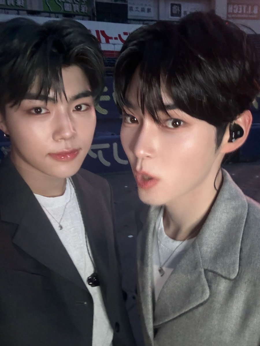 ZB1_official's tweet image. _💌

제로즈~🌹
KCON JAPAN 2024 다들 잘 봤나 :)
이제 쇼케이스 하러 한국으로 출바알
Feel the POP 으로 만나자아❤️

#SUNGHANBIN #성한빈
#ZEROBASEONE #ZB1 #제로베이스원