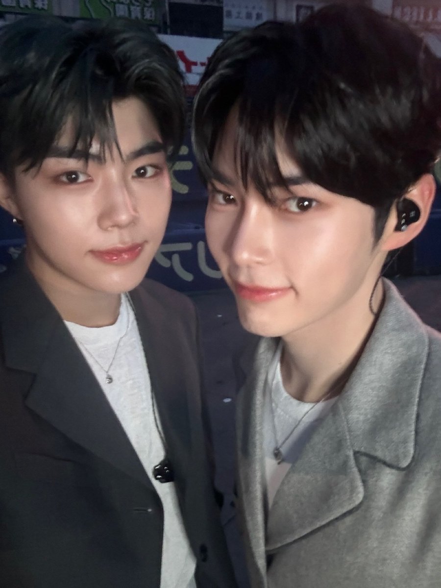 ZB1_official's tweet image. _💌

제로즈~🌹
KCON JAPAN 2024 다들 잘 봤나 :)
이제 쇼케이스 하러 한국으로 출바알
Feel the POP 으로 만나자아❤️

#SUNGHANBIN #성한빈
#ZEROBASEONE #ZB1 #제로베이스원