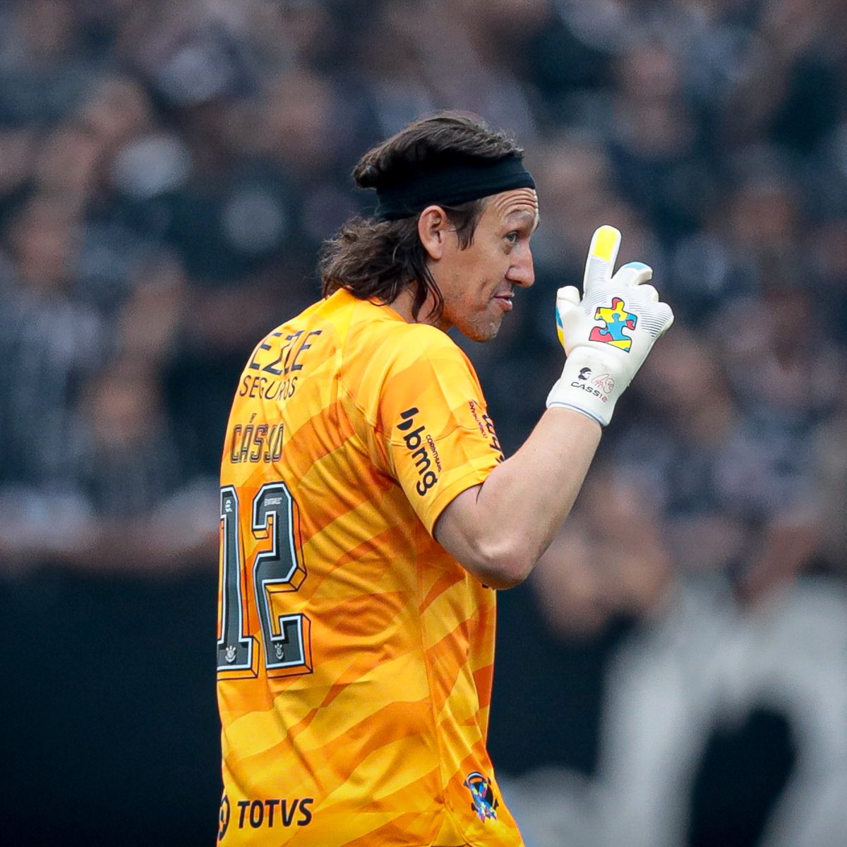 🚨 | O Cruzeiro se acertou com Cássio, do Corinthians, e tenta a liberação do Timão para seguir com a contratação. A oferta do clube mineiro foi de três anos de contrato e um salário dentro da atual realidade do goleiro no Alvinegro Paulista. O vínculo de Cássio com o…