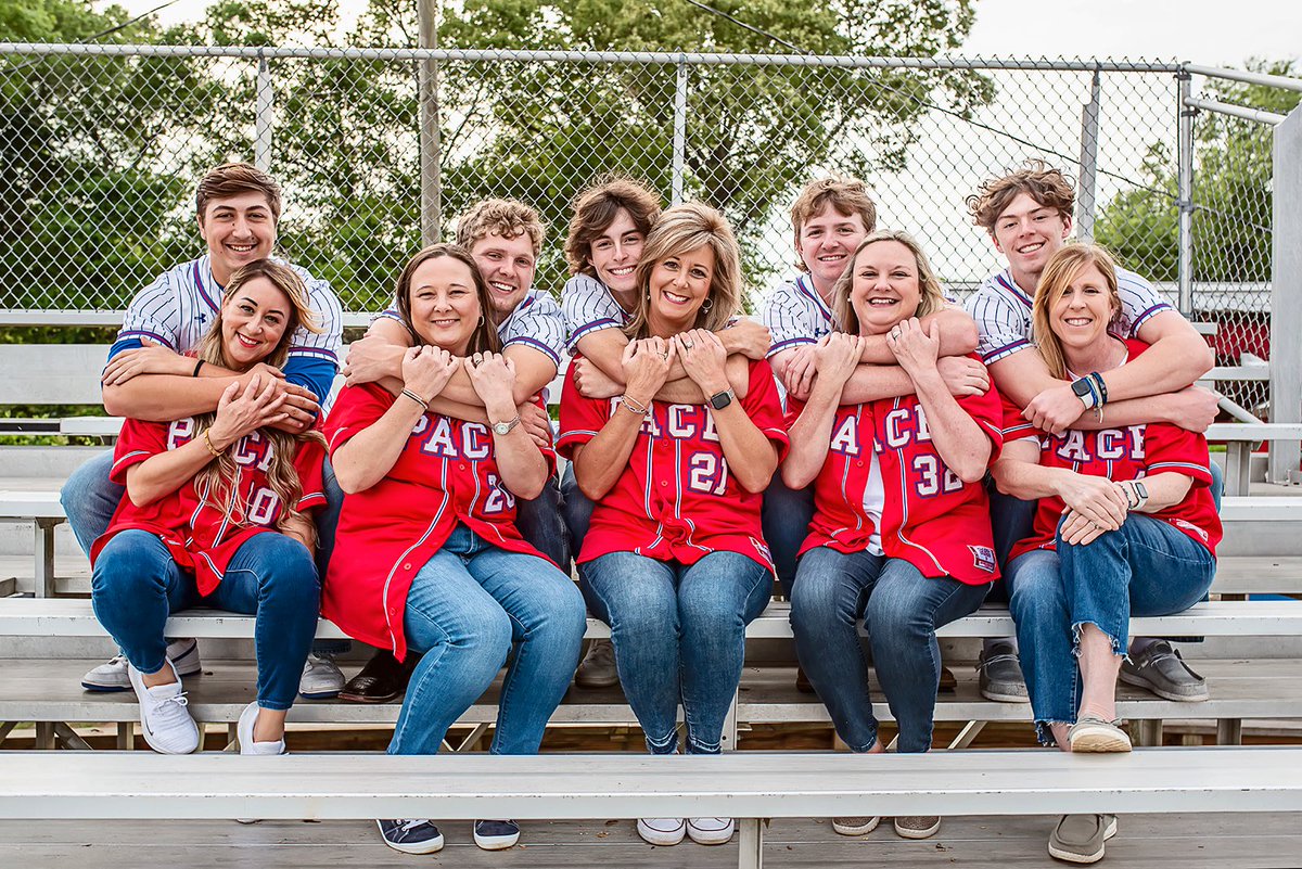 Happy Mother's Day to all the mom's, today is your day to be recognized for all the hard work and love you put in for your children and family.

Special shoutout to our Senior Mom's as they are getting ready for their son to lead off into their next game of life. ❤️
