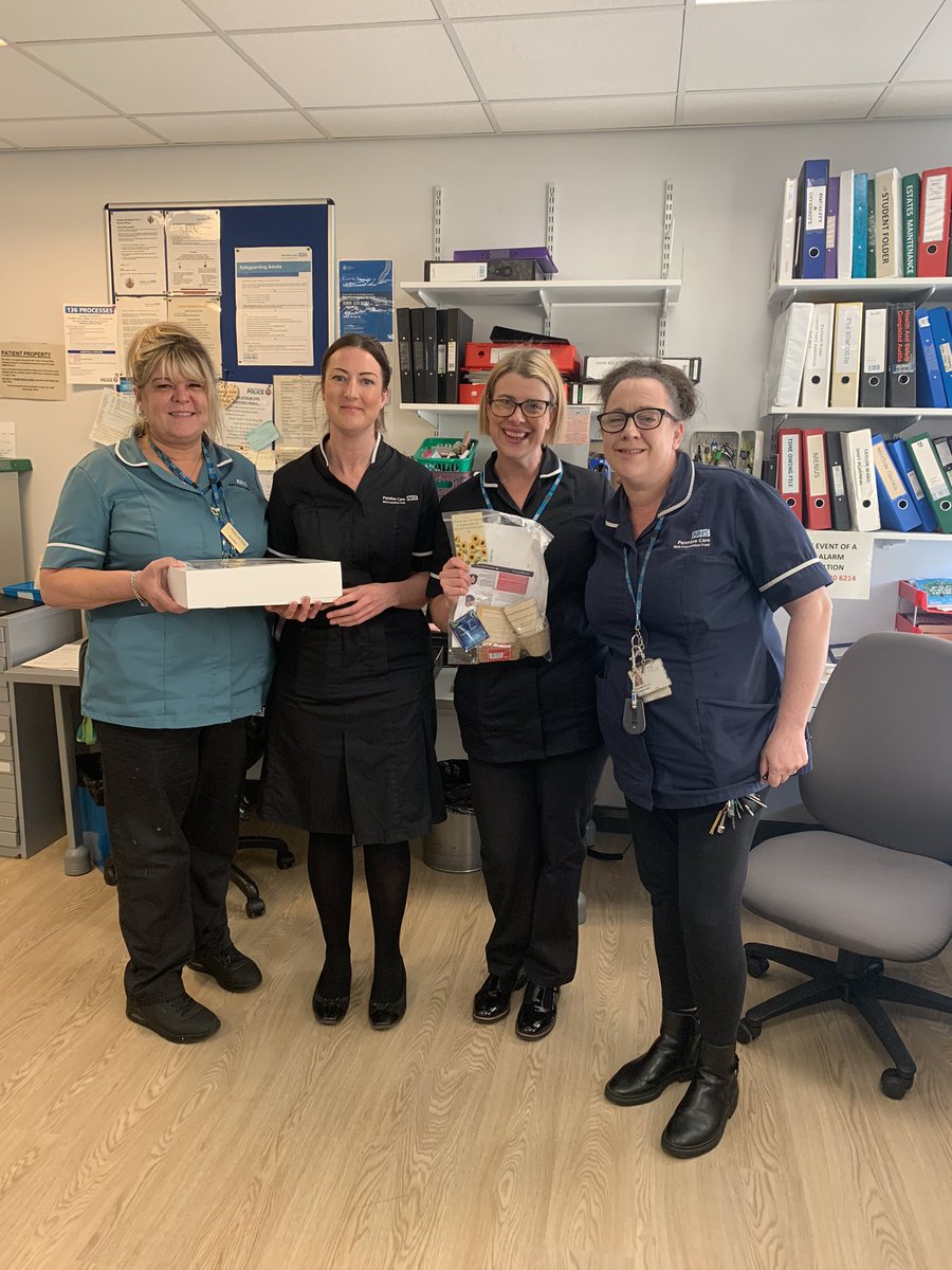 Big thanks to @kelly_bowden and lyndseyYeomans for the cakes this morning for #InternationalNursesDay . Enjoyed by all . #TeamTaylor @PennineCareNHS @DannyTheLove @LisaCousinsNhs @Janetmelianhs @Laura_Prince_ @MentalH66290607